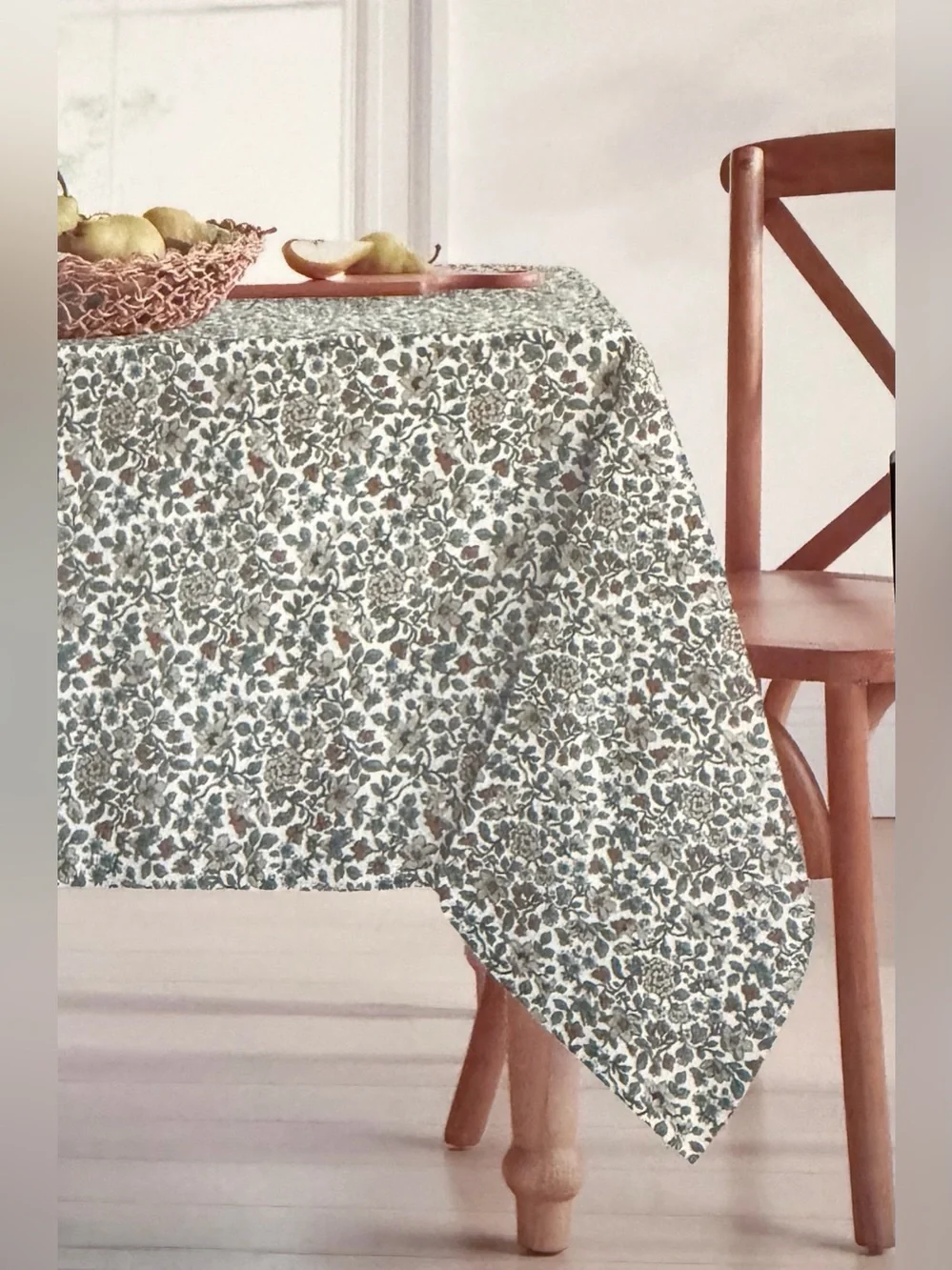 Lauren Ralph Lauren Cream Floral Tablecloth 60”x84” OBlong NWT